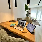 Apartament Garden Apartment, 5 Minutes To Maggiore, Near Locarno, Private Parking Lot Minusio