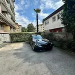 Garden Apartment, 5 Minutes To Maggiore, Near Locarno, Private Parking Lot