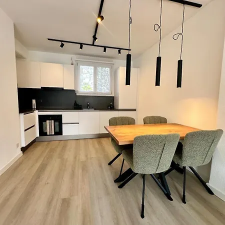 Appartement Garden Apartment, 5 Minutes To Maggiore, Near Locarno, Private Parking Lot *