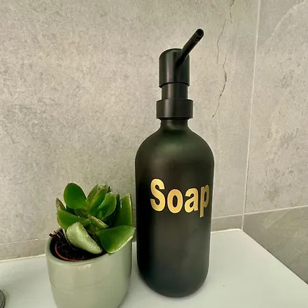 Appartamento Garden Apartment, 5 Minutes To Maggiore, Near Locarno, Private Parking Lot Minusio