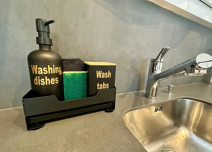 Appartamento Garden Apartment, 5 Minutes To Maggiore, Near Locarno, Private Parking Lot *