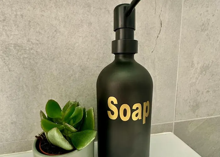 Appartamento Garden Apartment, 5 Minutes To Maggiore, Near Locarno, Private Parking Lot Minusio