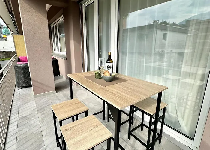 Appartamento Garden Apartment, 5 Minutes To Maggiore, Near Locarno, Private Parking Lot *