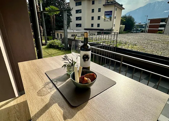 Appartamento Garden Apartment, 5 Minutes To Maggiore, Near Locarno, Private Parking Lot