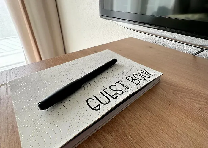 Garden Apartment, 5 Minutes To Maggiore, Near Locarno, Private Parking Lot * Minusio