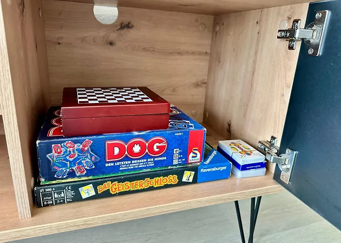 Garden Apartment, 5 Minutes To Maggiore, Near Locarno, Private Parking Lot Appartamento