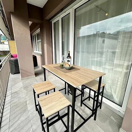 公寓 Garden Apartment, 5 Minutes To Maggiore, Near Locarno, Private Parking Lot *